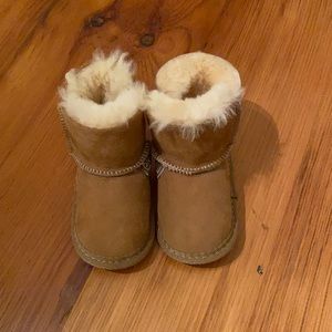 Emu Infant booties